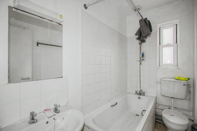Flat B, 5 Minster Road, Cricklewood, London, NW2 3SD 4