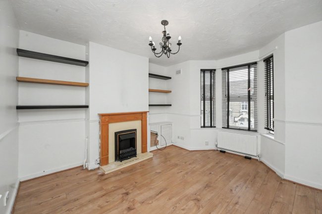 First Floor Flat, 73 Ling Road, London E16 4AW 1