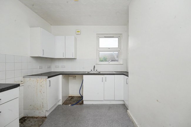 First Floor Flat, 73 Ling Road, London E16 4AW 1