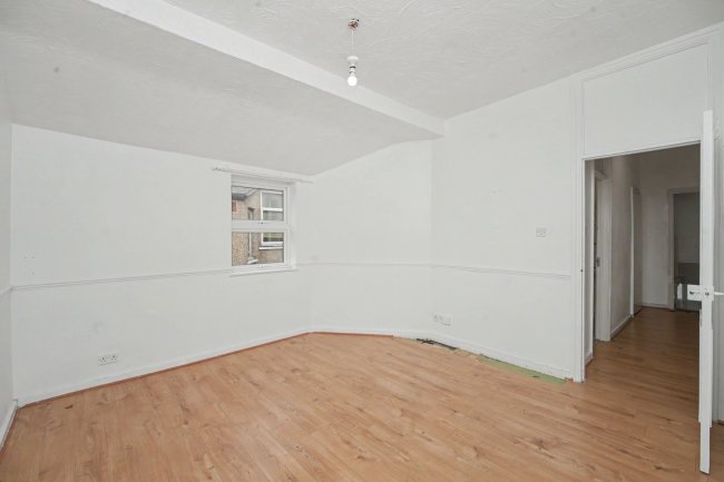 First Floor Flat, 73 Ling Road, London E16 4AW 1