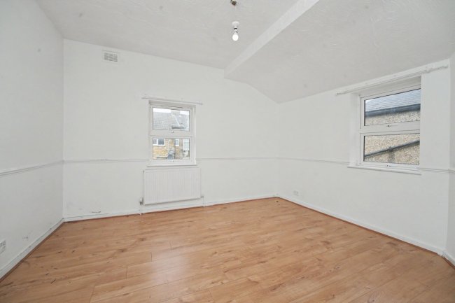 First Floor Flat, 73 Ling Road, London E16 4AW 1