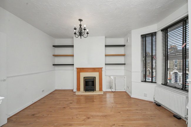 First Floor Flat, 73 Ling Road, London E16 4AW 1