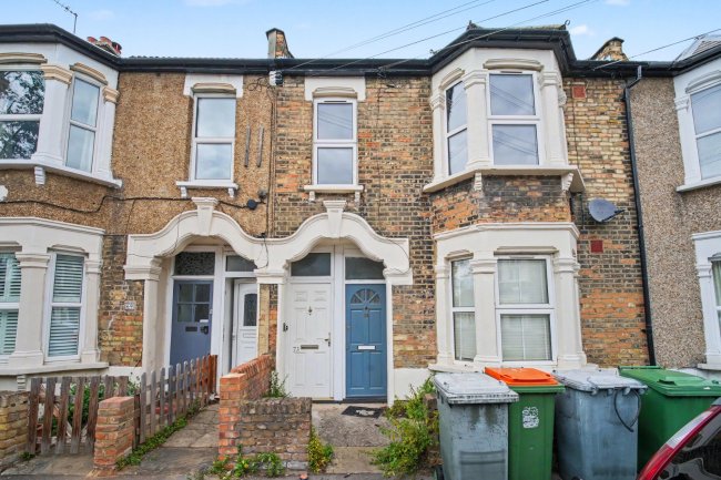 First Floor Flat, 73 Ling Road, London E16 4AW 1