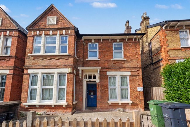 28A Lanercost Road, Streatham Hill, London SW2 3DN 5