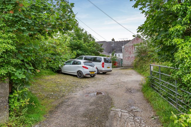 19 Fore Street, Redruth, Cornwall, TR15 2BD 6