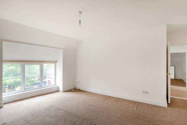 19 Fore Street, Redruth, Cornwall, TR15 2BD 6