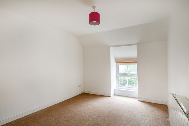 19 Fore Street, Redruth, Cornwall, TR15 2BD 6