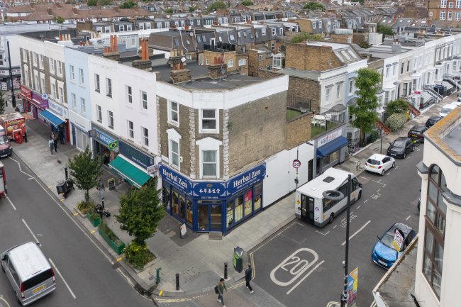 415 North End Road, London SW6 1NS 7