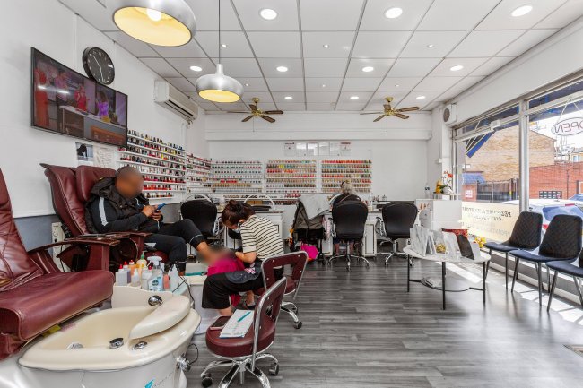 415 North End Road, London SW6 1NS 7