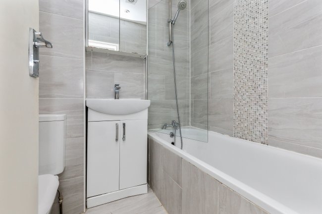 415 North End Road, London SW6 1NS 7