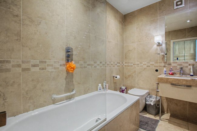 Flat 96 Forset Court, Edgware Road, Paddington, London, W2 2RF 4