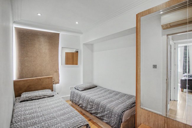 Flat 97 Forset Court, Edgware Road, Paddington, London, W2 2RF 5