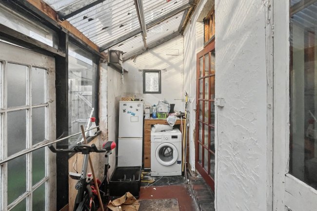 595 Kingston Road, Raynes Park, London, SW20 8SA 10