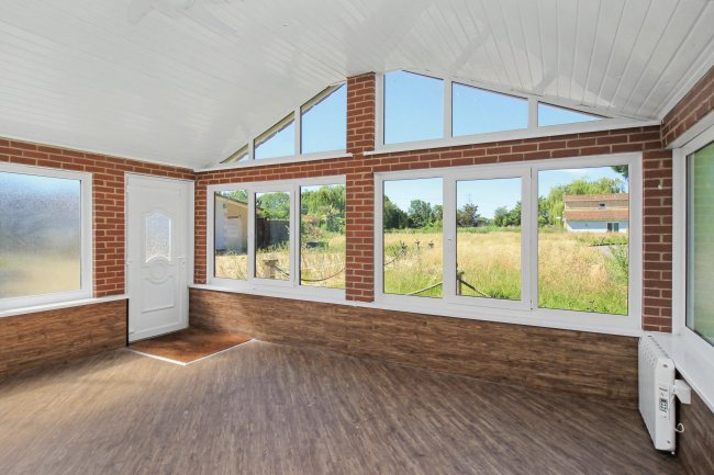 Lakeside Lodge, Carr Lane, Healing, Grimsby, DN41 7QR 5