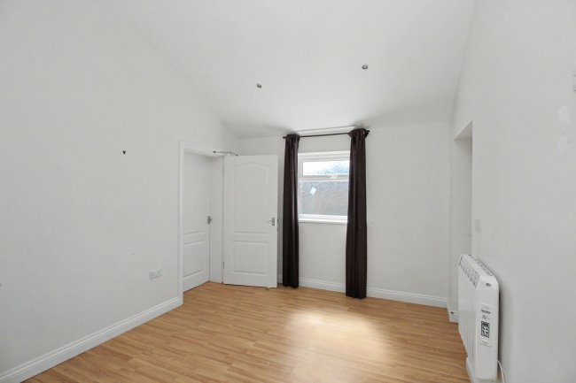 Lakeside Lodge, Carr Lane, Healing, Grimsby, DN41 7QR 5