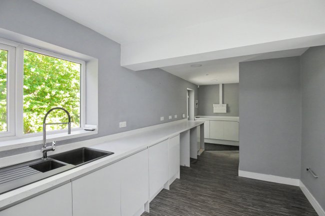 Lakeside Lodge, Carr Lane, Healing, Grimsby, DN41 7QR 5