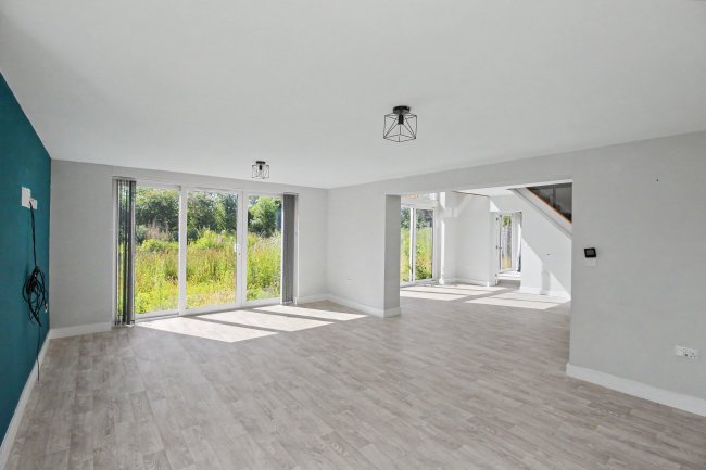 Lakeside Lodge, Carr Lane, Healing, Grimsby, DN41 7QR 5
