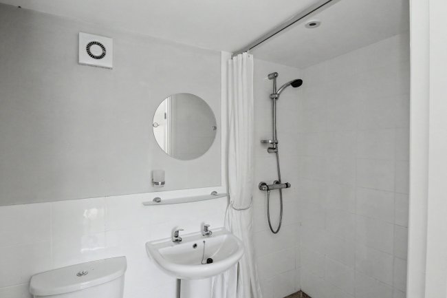 Lakeside Lodge, Carr Lane, Healing, Grimsby, DN41 7QR 5