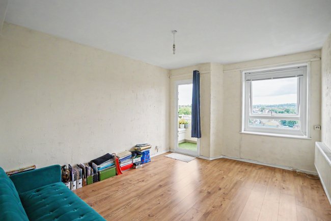 Flat 25, Maskall Close, High Trees, Tulse Hill, London, SW2 3PH 4