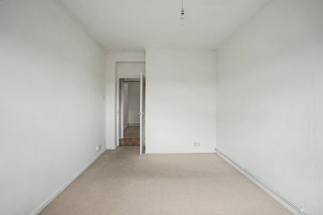 Flat 25, Maskall Close, High Trees, Tulse Hill, London, SW2 3PH 4