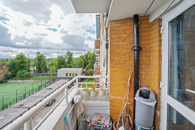 Flat 25, Maskall Close, High Trees, Tulse Hill, London, SW2 3PH 4