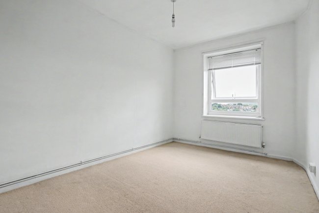 Flat 25, Maskall Close, High Trees, Tulse Hill, London, SW2 3PH 4