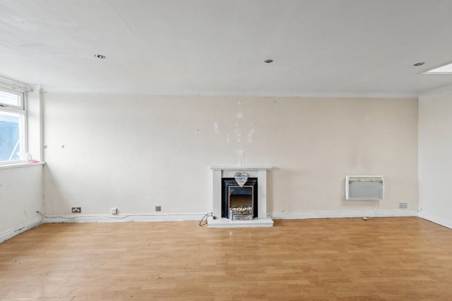 69 Saltersgill Avenue, Middlesbrough, North Yorkshire, TS4 3JT 10
