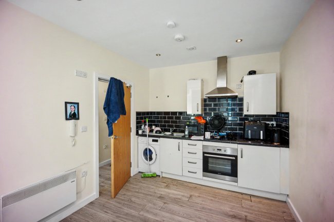 81 Castleview House, East Lane, Runcorn, Cheshire, WA7 2DP 4