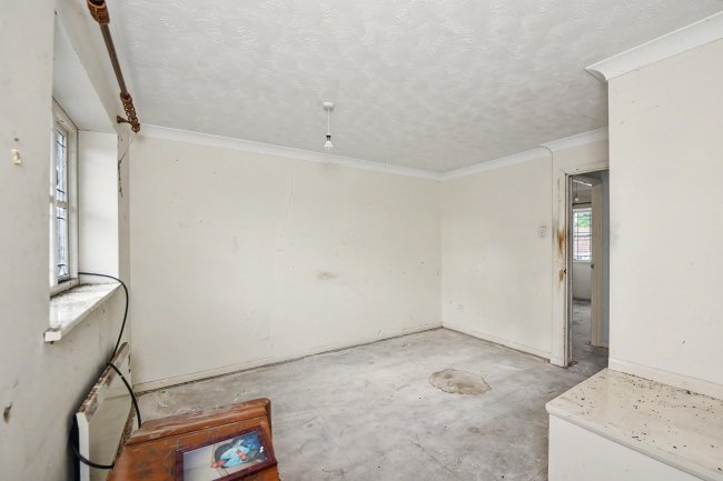 4 Chattisham Close, Stowmarket, Suffolk, IP14 2RE 5
