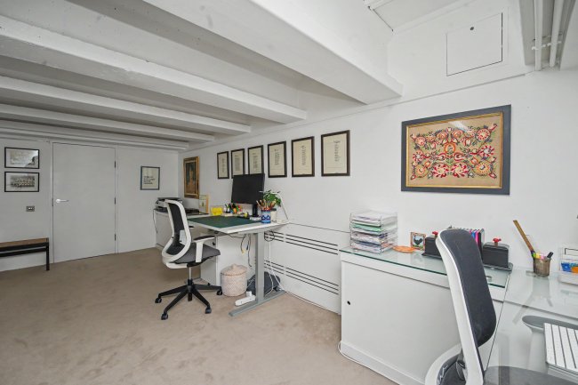Flat 14, The Piper Building, Peterborough Road, Fulham, London SW6 3EF 3