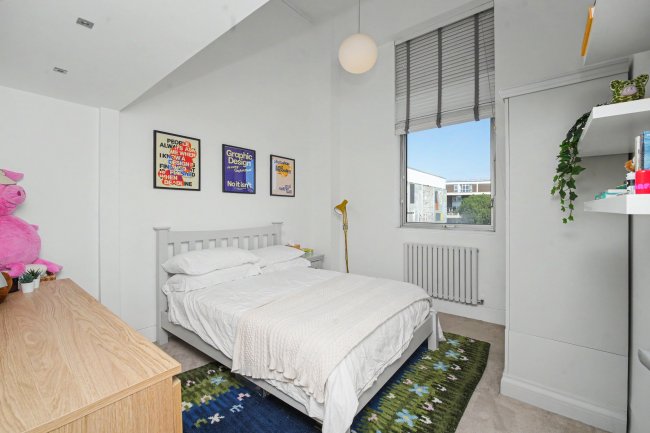 Flat 14, The Piper Building, Peterborough Road, Fulham, London SW6 3EF 3