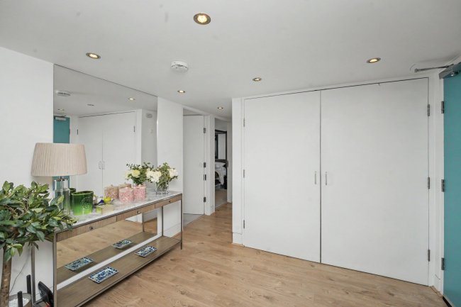 Flat 14, The Piper Building, Peterborough Road, Fulham, London SW6 3EF 3