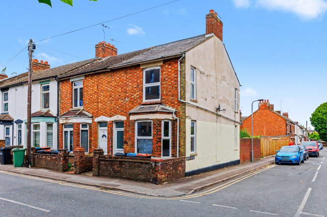 42 Albert Road, Bletchley, MK2 2UQ 2