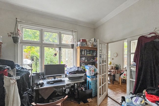 8 Clavering Avenue, Barnes, London, SW13 8DY 2