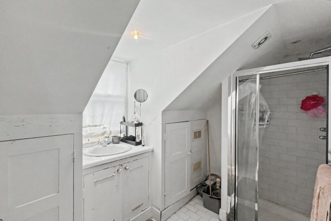 8 Clavering Avenue, Barnes, London, SW13 8DY 2