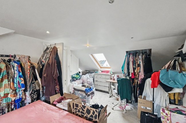 8 Clavering Avenue, Barnes, London, SW13 8DY 2