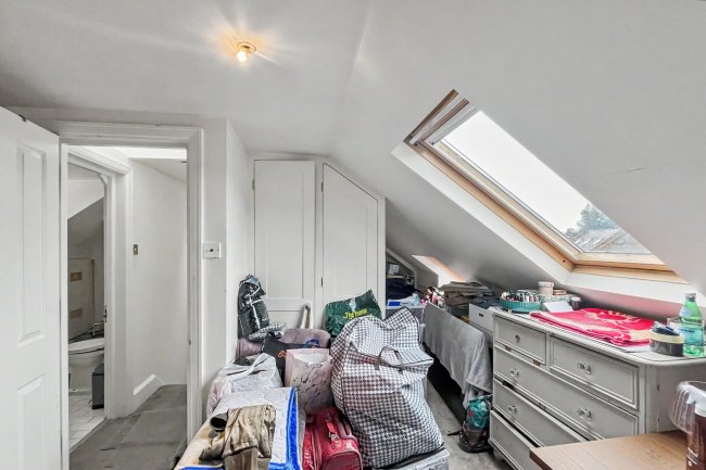 8 Clavering Avenue, Barnes, London, SW13 8DY 2