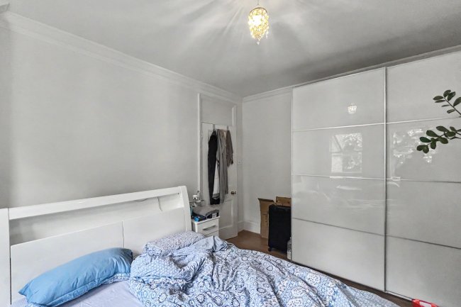 8 Clavering Avenue, Barnes, London, SW13 8DY 2