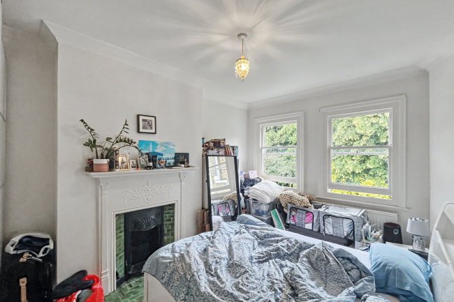 8 Clavering Avenue, Barnes, London, SW13 8DY 2