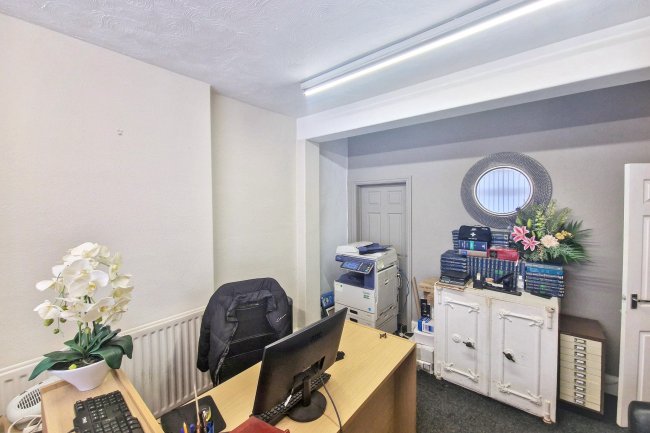 39 Albert Road, Middlesbrough, North Yorkshire TS1 1NS 4