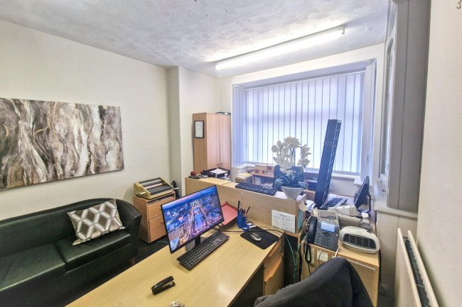 39 Albert Road, Middlesbrough, North Yorkshire TS1 1NS 4