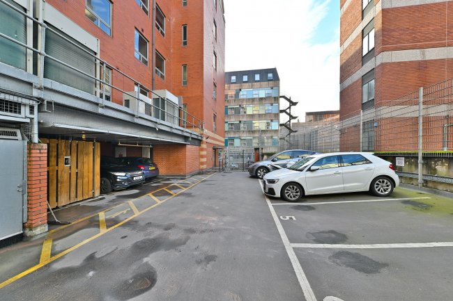Hanover House, Queen Charlotte Street, Bristol, BS1 4EX 5