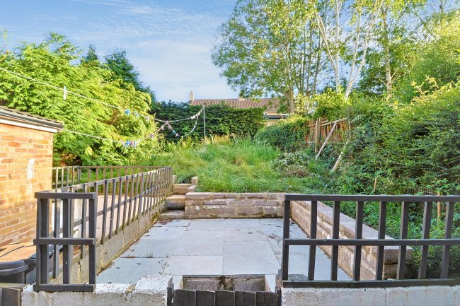 10 Windsor Lane, Stoke Sub Hamdon, Somerset, TA14 6UE 5