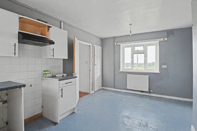 10 Windsor Lane, Stoke Sub Hamdon, Somerset, TA14 6UE 5