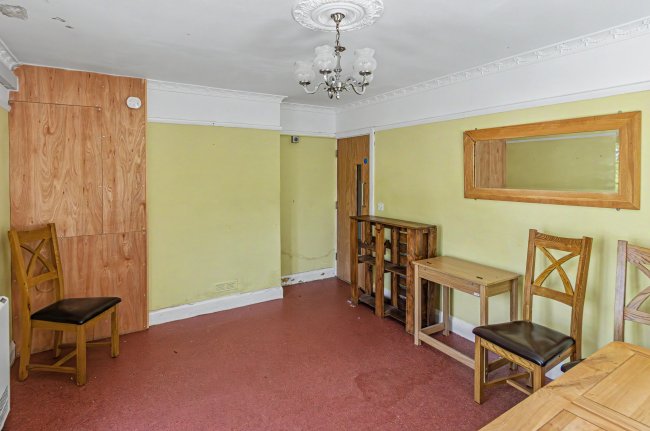 8 Wolversdene Road, Andover, Hampshire, SP10 2AX 2