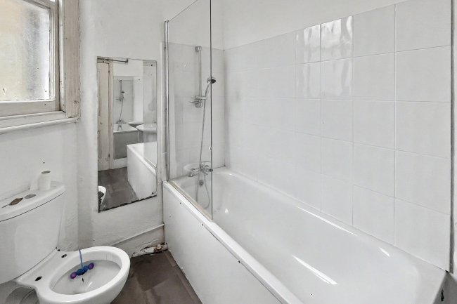 68 Albert Palace Mansions, Lurline Gardens, London, SW11 4DQ 3