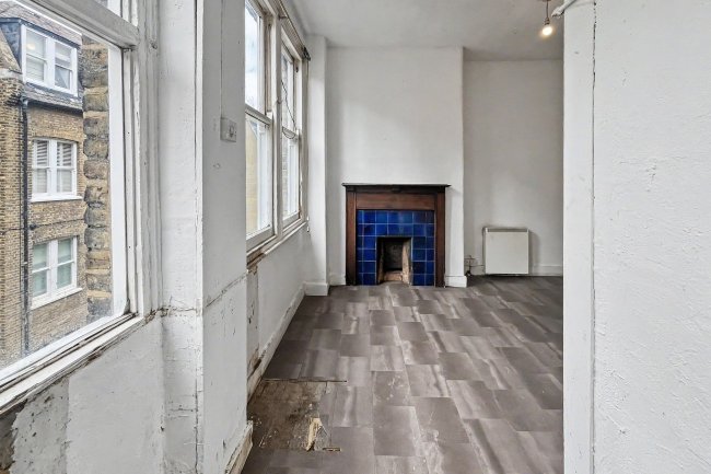 68 Albert Palace Mansions, Lurline Gardens, London, SW11 4DQ 3