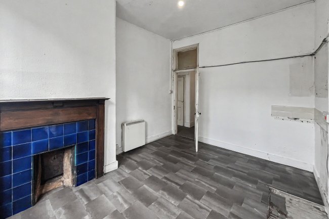 68 Albert Palace Mansions, Lurline Gardens, London, SW11 4DQ 3