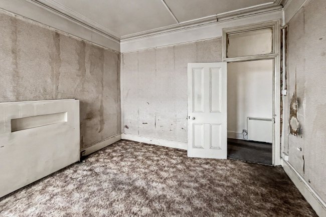 68 Albert Palace Mansions, Lurline Gardens, London, SW11 4DQ 3