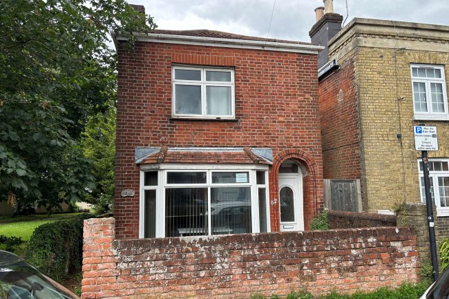 82 Church Street, Southampton SO15 5LU 2